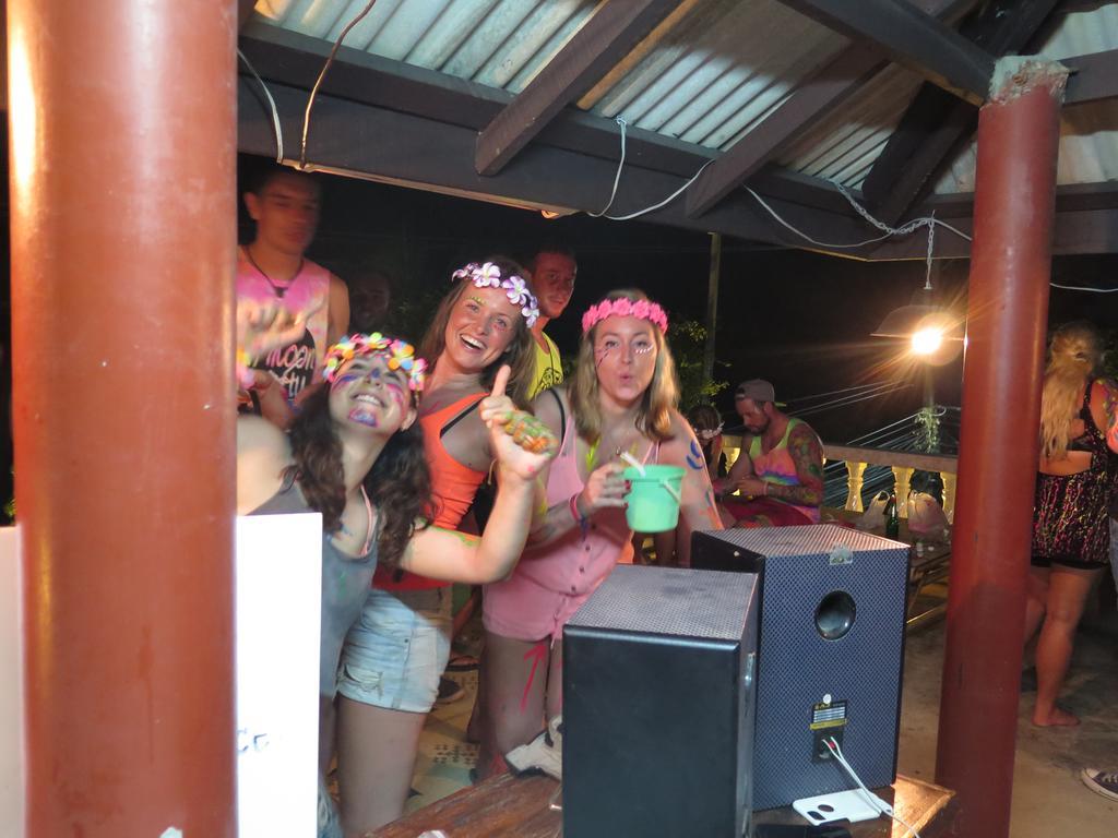 Sleep Tight Hostel At Koh Phangan ハード・リン エクステリア 写真